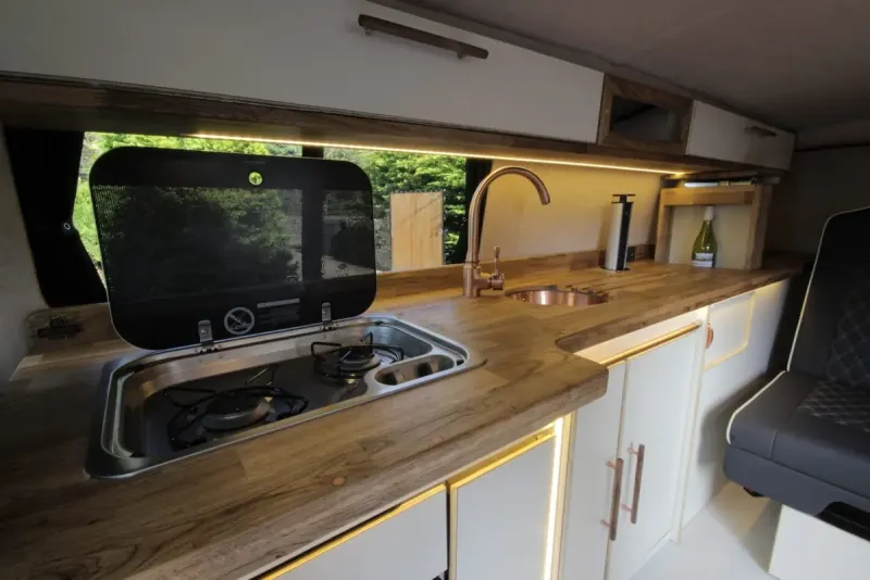 Caravan & RV